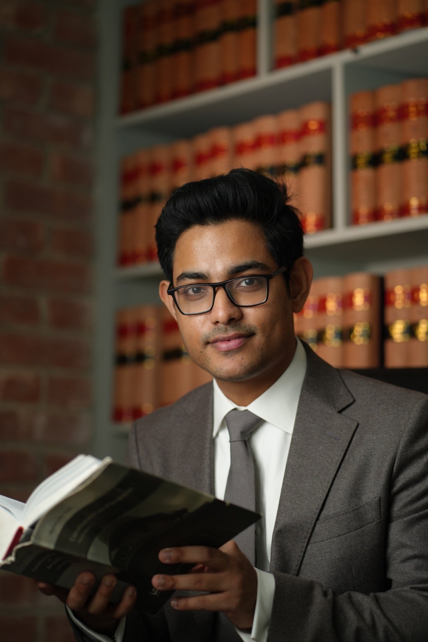 Supreme Court Lawyer Bangladesh: Your Trusted Legal Partner at TRW