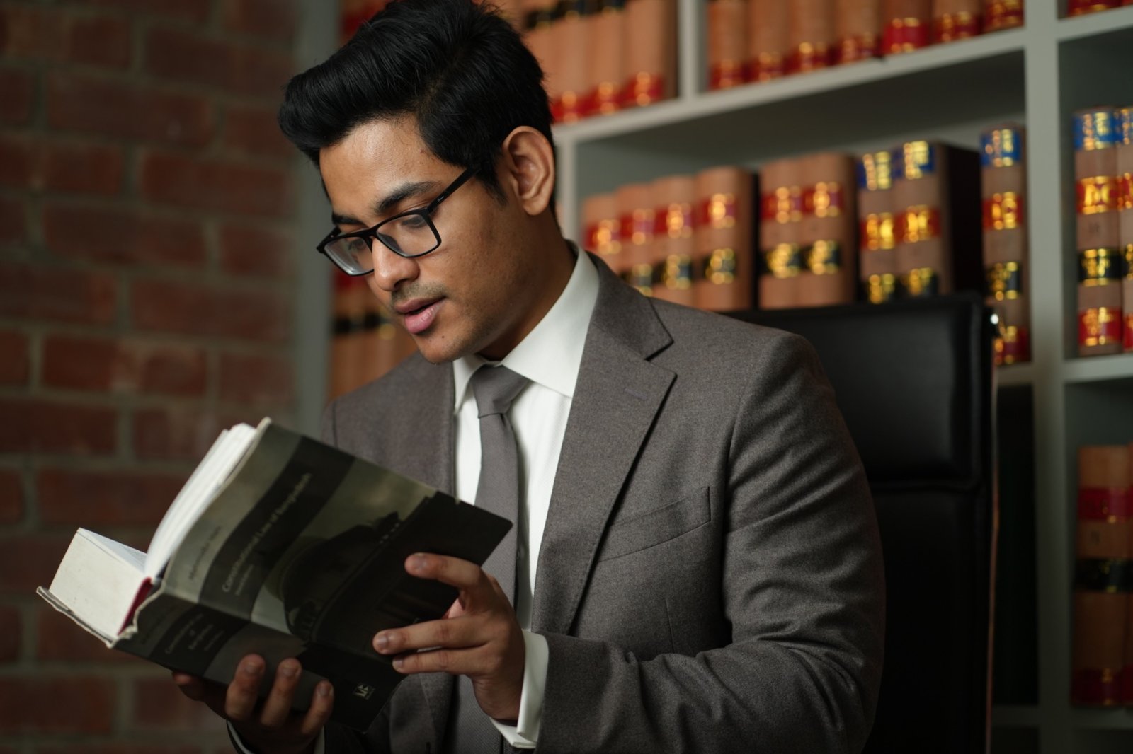 Pharmaceutical Regulatory Lawyer Bangladesh: Navigating Complex Legal Landscapes